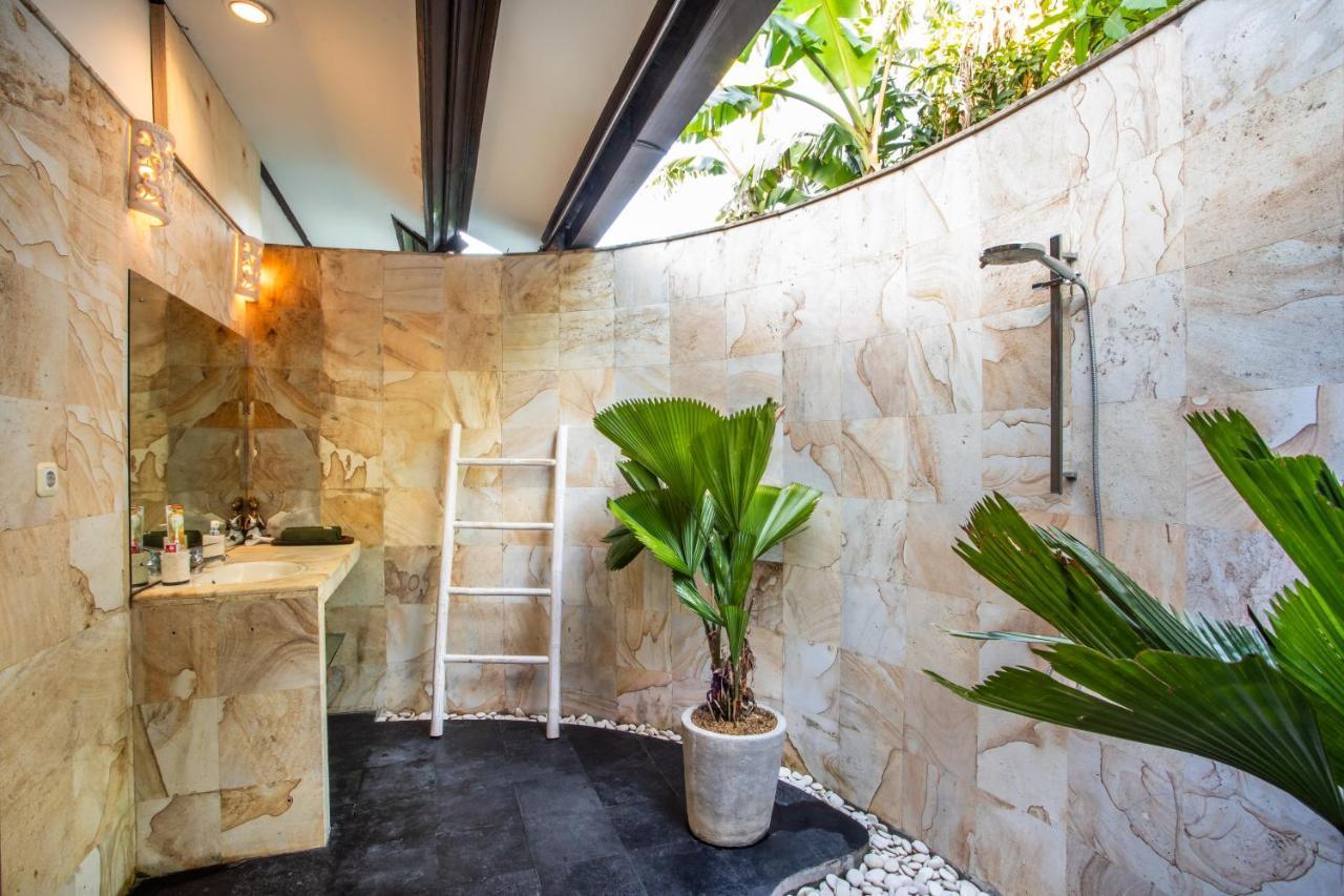 Villa Janitra Seminyak Exterior foto